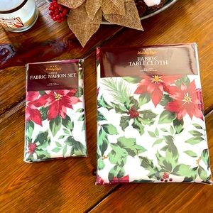 Christmas Holiday Tablecloth & Napkins